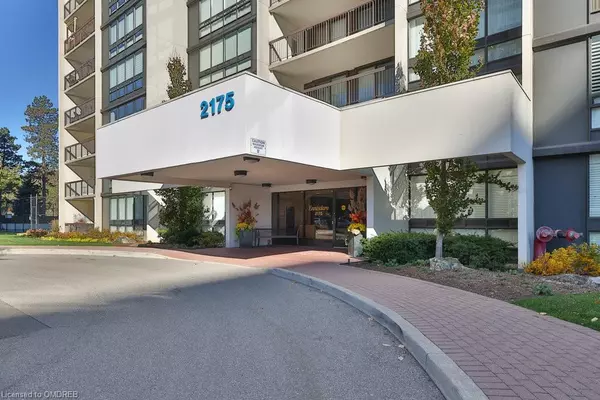 Oakville, ON L6L 5L5,2175 Marine Drive #301