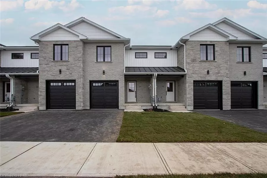 16 Linda Drive, Seaforth, ON N0K 1W0