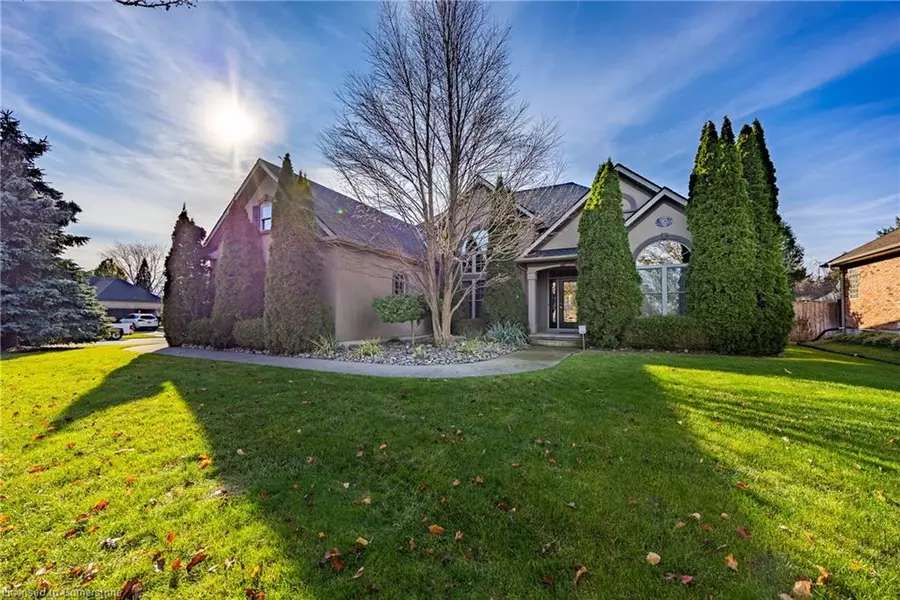 32 Blossom Avenue, Simcoe, ON N3Y 3H8