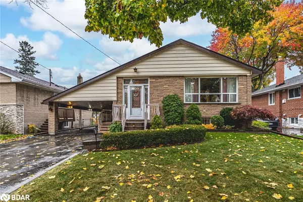 29 Checkendon Drive, Etobicoke, ON M9W 2Y8