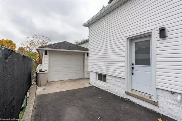 Kitchener, ON N2H 4T4,105 Lancaster Street W