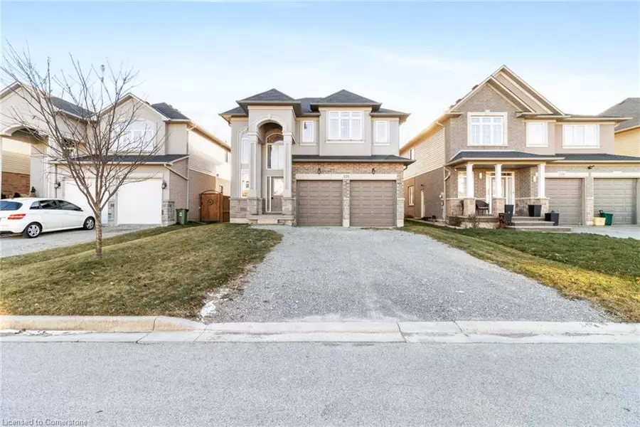 238 Medici Lane, Hamilton, ON L9B 0G6