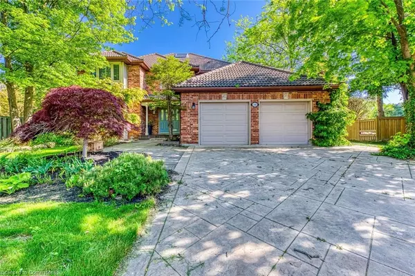 341 Acacia Court, Oakville, ON L6J 6K5