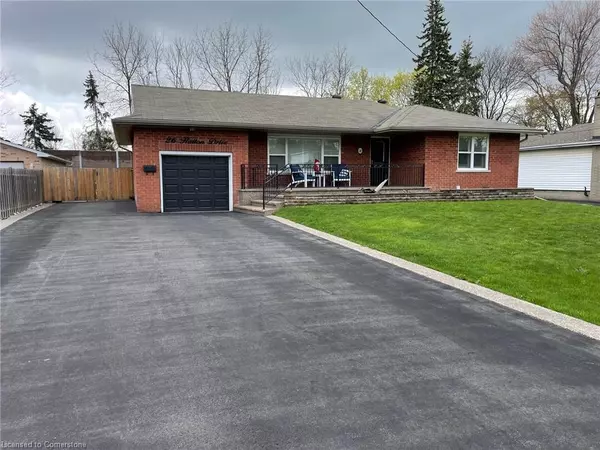 26 Hatton Drive, Ancaster, ON L9G 2H6