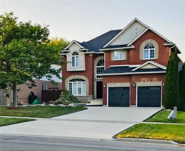 162 Stonehenge Drive, Ancaster, ON L9K 1M8