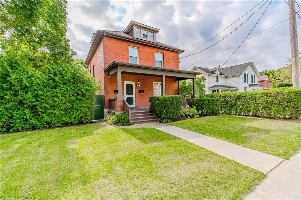 Cambridge, ON N1R 4A7,44 Roseview Avenue