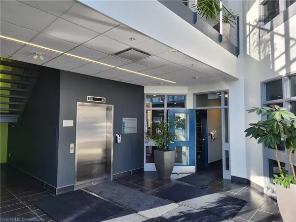 Kitchener, ON N2K 3S3,487 Riverbend Drive #102