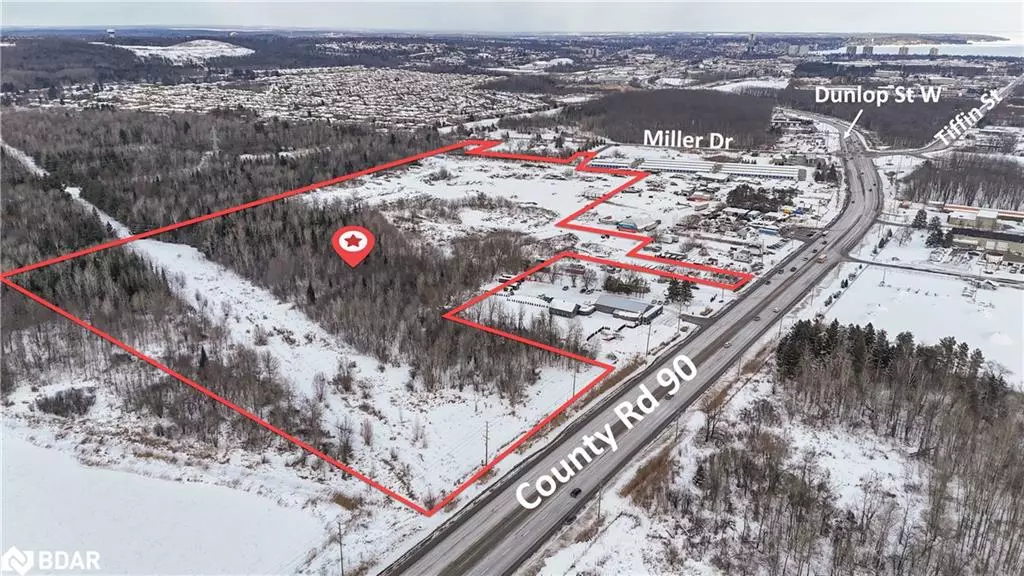 752 County Road 90, Springwater, ON L4M 4S4