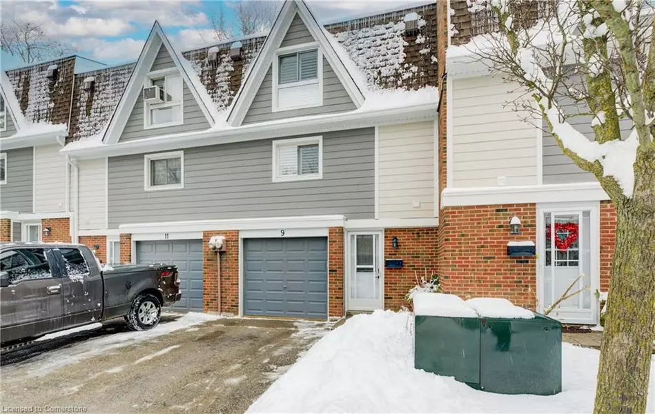 9 Trudy Court, Dundas, ON L9H 5P6