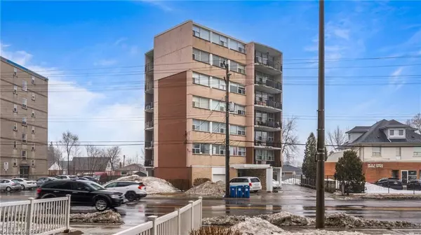 293 Mohawk Road E #501, Hamilton, ON L9A 2J1