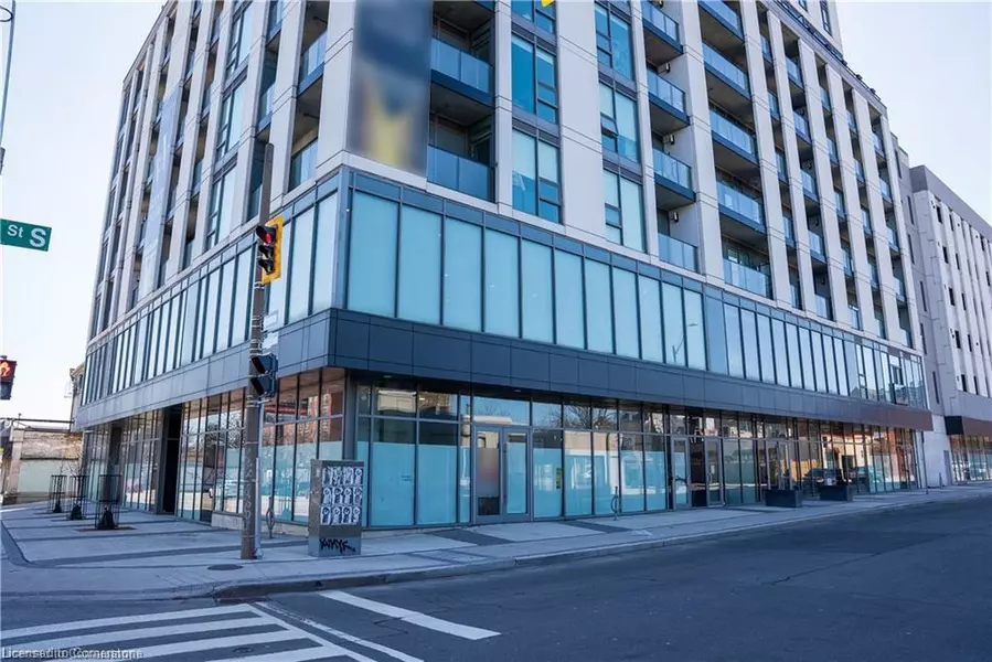 49 Walnut Street S #South, Hamilton, ON L8N 2K9