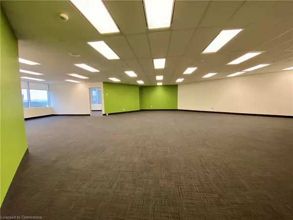 21 King Street W #910, Hamilton, ON L8P 4W7