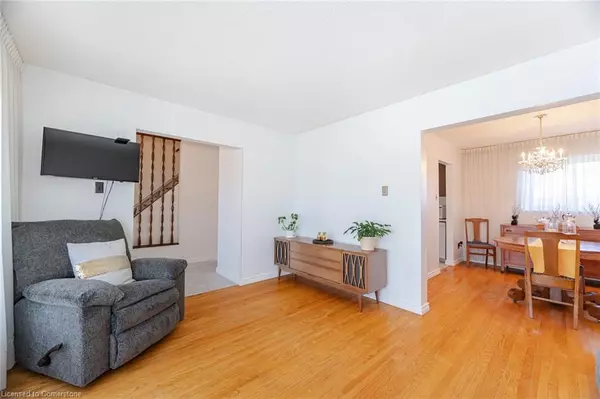 Brampton, ON L6T 263,56 Forsythia Road