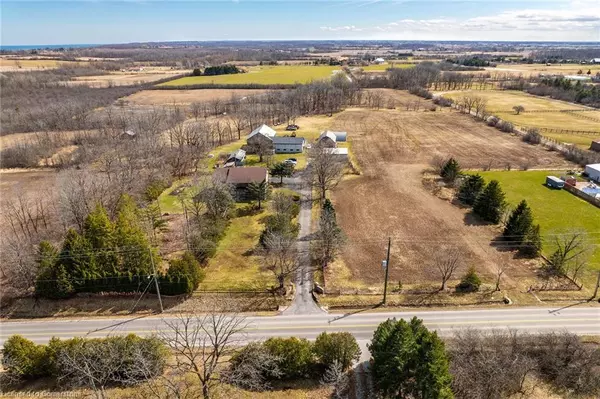 492 Second Road E, Stoney Creek, ON L8J 2X9