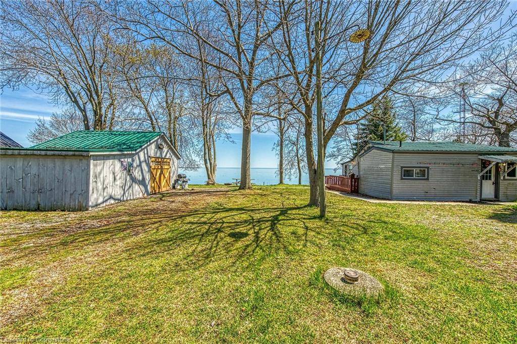 Dunnville, ON N1A 2W8,2882 Lakeshore Road