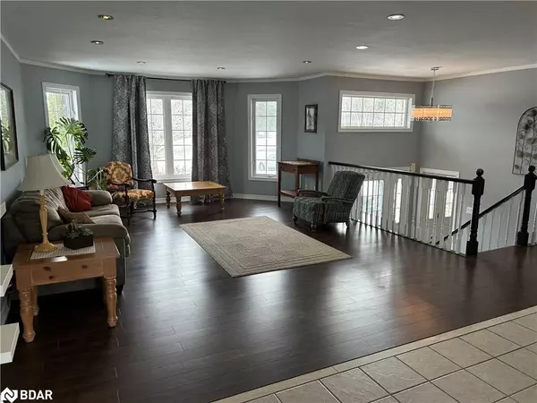 Minesing, ON L9X 2C1,4 Mcdougall Court