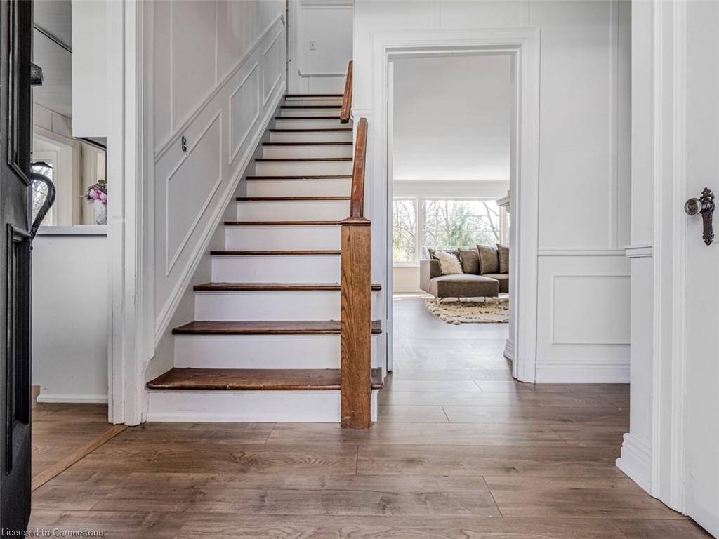Burlington, ON L7T 2M1,804 Shadeland Avenue