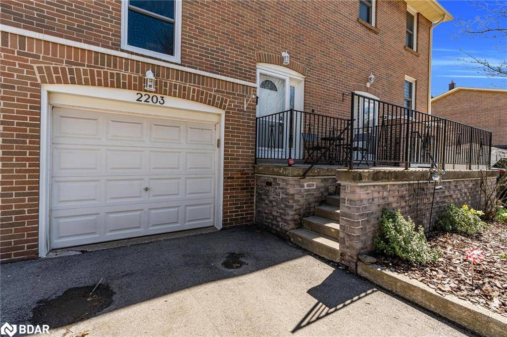 2203 Mountain Grove Avenue, Burlington, ON L7P 2H8