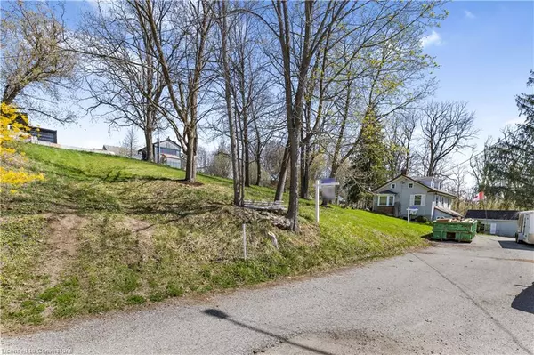 10 Elgin Street E, Woolwich, ON N0B 1N0
