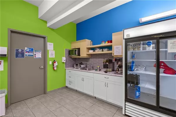 Guelph, ON N1G 5G3,130 Research Lane #1