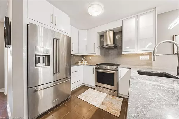 Ancaster, ON L9G 3K9,32 Menton Drive