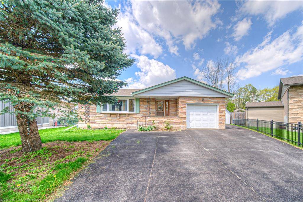 22 Hampton Place, Kitchener, ON N2B 2S3