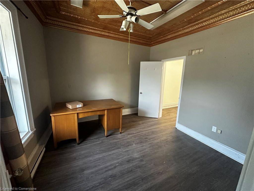 Guelph, ON N1H 3X9,497 Woolwich Street #2