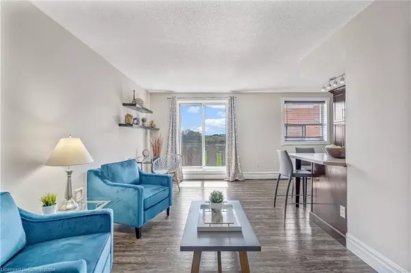 851 Queenston Road #502, Hamilton, ON L8G 1B4