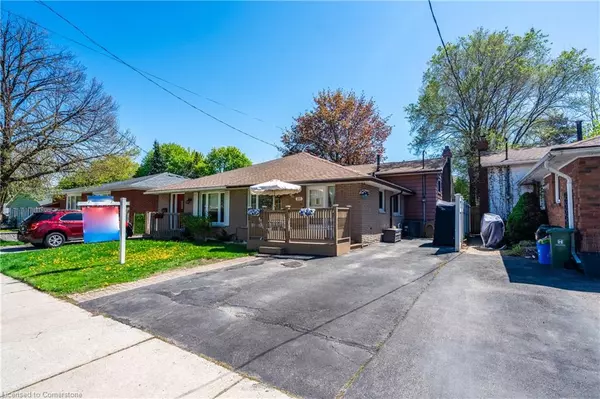 511 Stone Church Road W, Hamilton, ON L9B 1A5