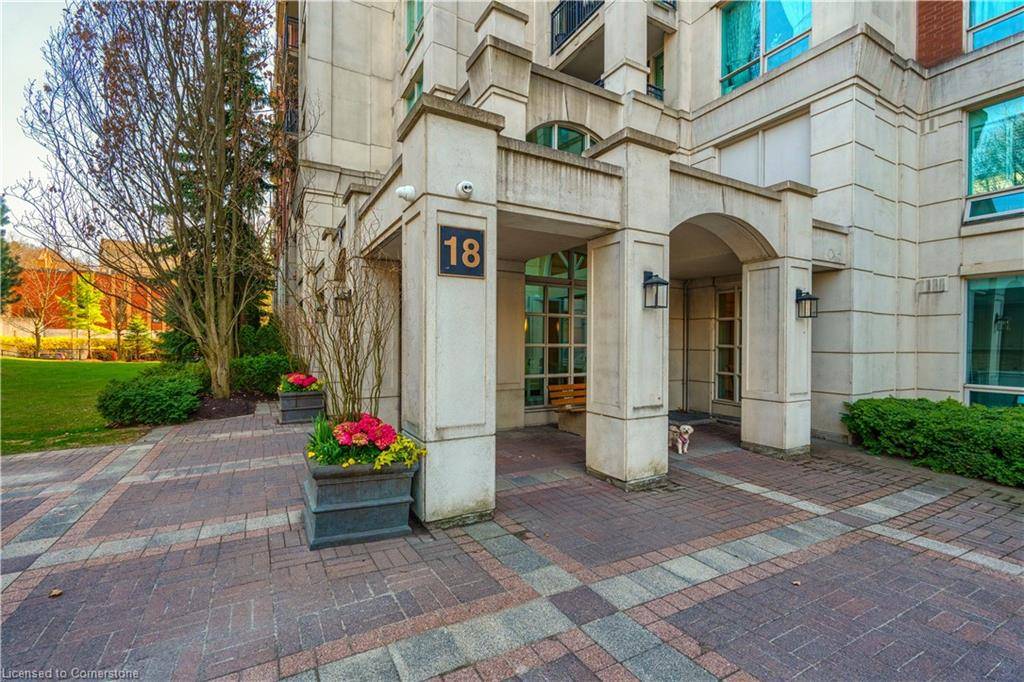 18 William Carson Crescent #111,  North York,  ON M2P 2G6