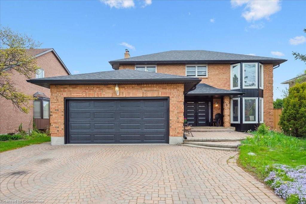 9 Kortright Road E, Guelph, ON N1G 4C8