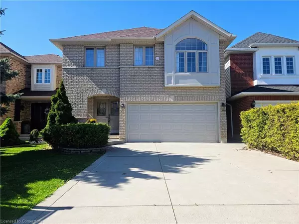 19 Claudette Gate, Hamilton, ON L9B 2S3