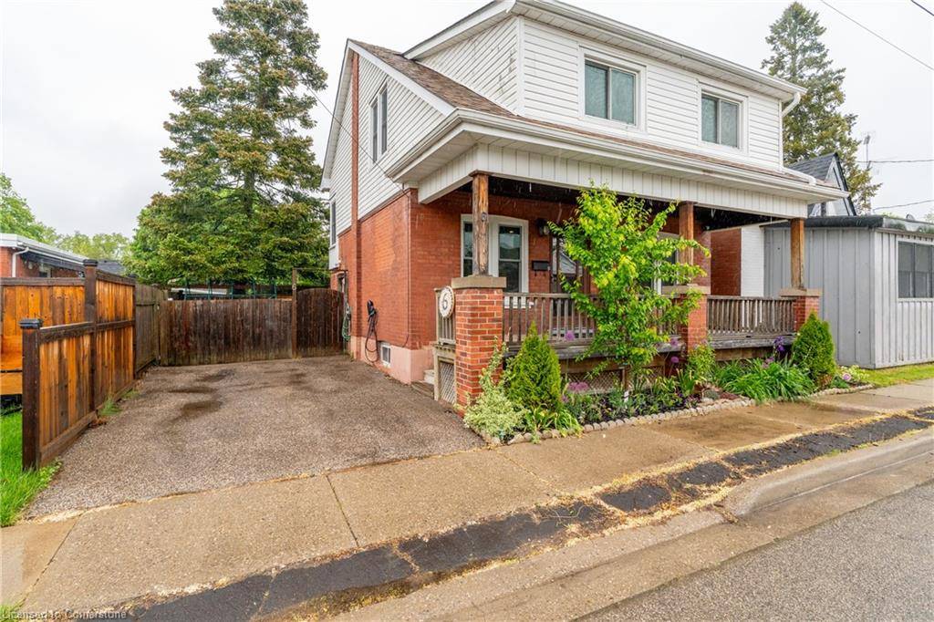 Brantford, ON N3T 1X1,6 Stinson Avenue
