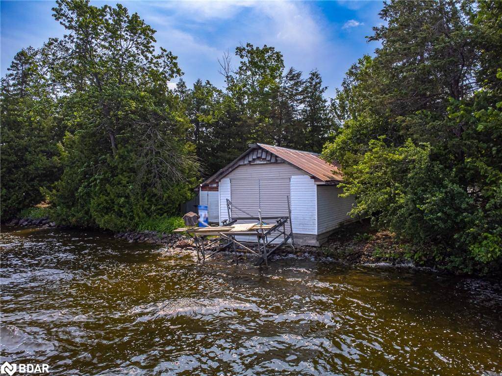 Bobcaygeon, ON K0M 1A0,324 County Road 24