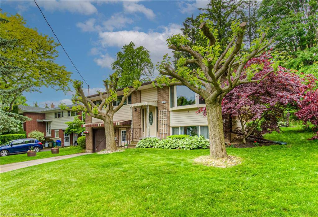 Kitchener, ON N2M 4K4,448 Greenbrook Drive