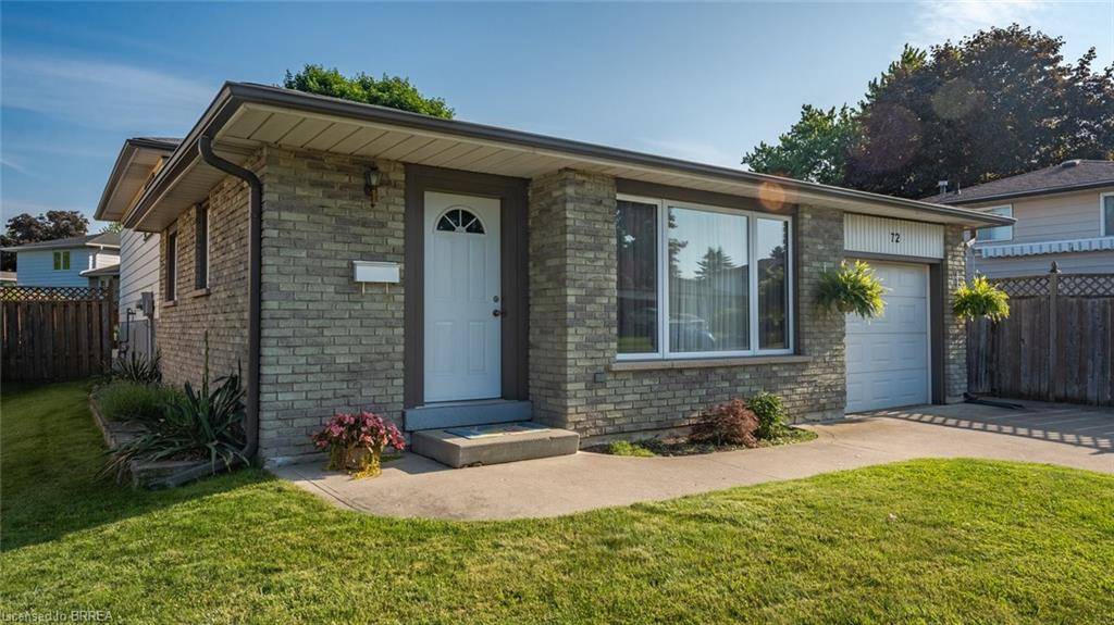72 Magnolia Drive, Paris, ON N3L 3N3