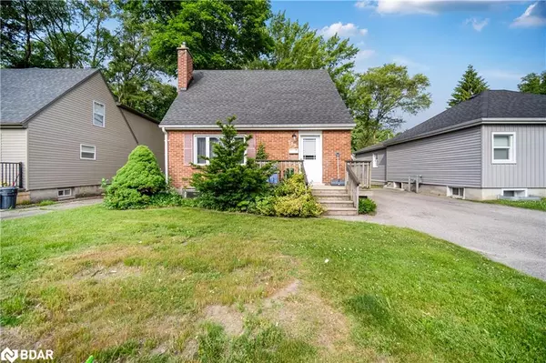 222 Rathnally Street, London, ON N6H 2E3