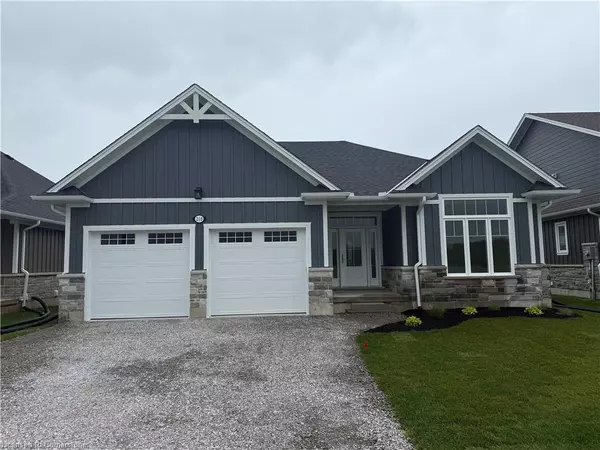 218 Schooner Drive, Port Dover, ON N0A 1N3