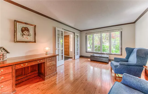 Waterloo, ON N2T 1G9,179 Woodbend Crescent