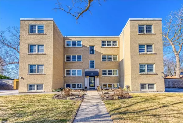 288 Reynolds Street #1, Oakville, ON L6J 3L4