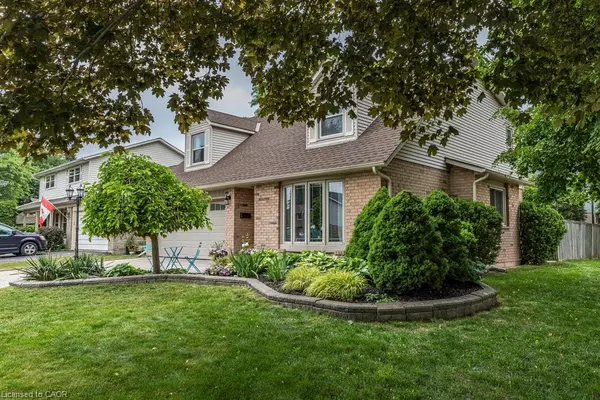 Ancaster, ON L9G 3V8,1 Leith Court