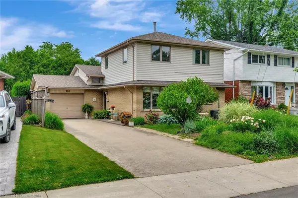 152 San Pedro Drive, Hamilton, ON L9C 2C8