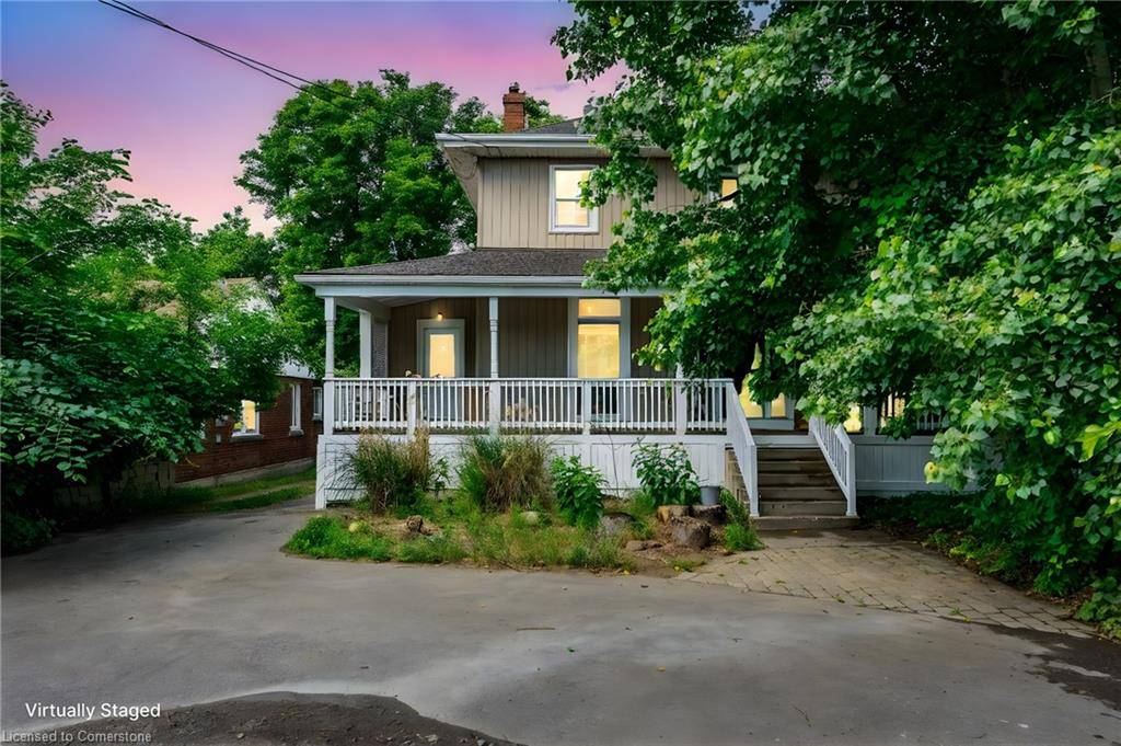 954 Beach Boulevard, Hamilton, ON L8H 6Z4