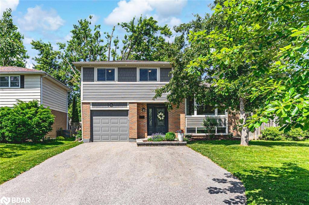 10 Jill's Court, Barrie, ON L4M 4L7