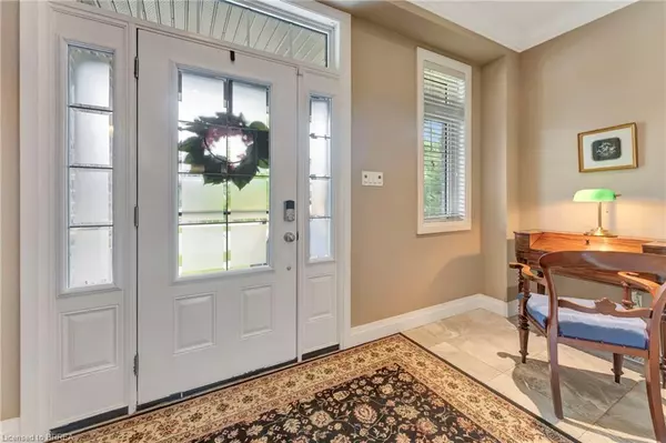 Paris, ON N3L 0A7,48 Crawford Place