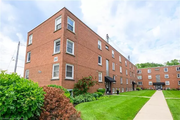 1347 Lakeshore Road #24, Burlington, ON L7S 1B1