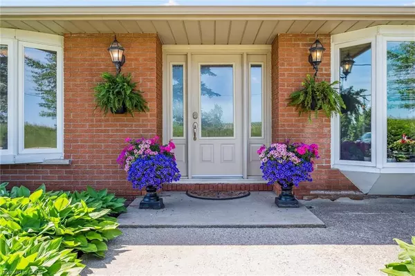 Puslinch, ON N3C 2V4,6911 Wellington Rd 34