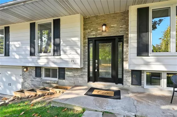 Port Dover, ON N0A 1N4,19 Aaron Drive