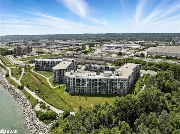 125 Shoreview Place #316, Stoney Creek, ON L8E 0K3