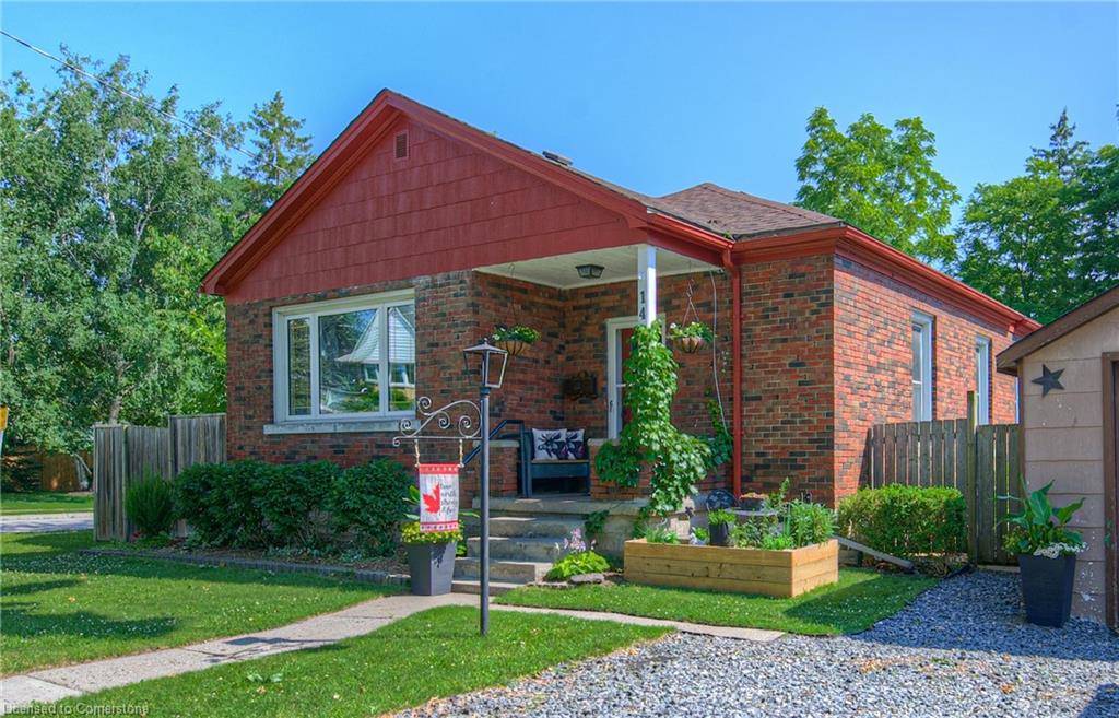 14 Myrtle Avenue, Cambridge, ON N1S 2R9